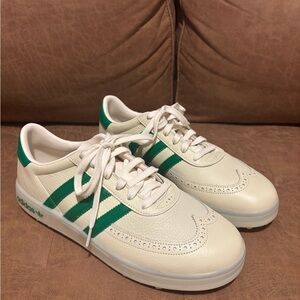 Adidas Men’s Coursecup spikeless golf shoes
